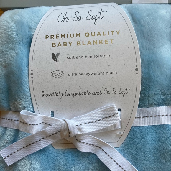 NWT Plush blanket - Picture 3 of 3